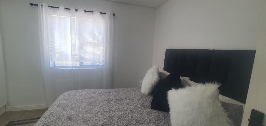 2 Bedroom Property for Sale in Wetton Western Cape